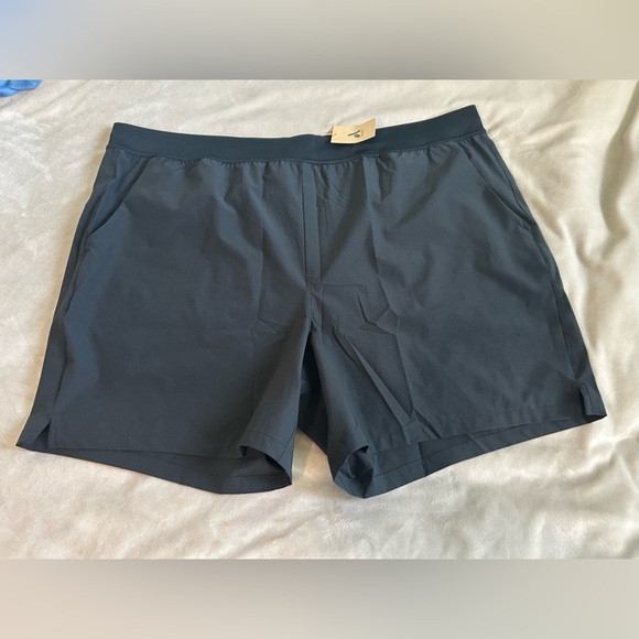 Amazon Other - Men’s Amazon active shorts size 3xL